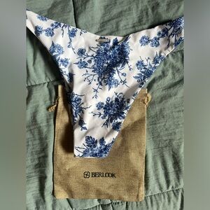 Berlook white and blue swim bottoms